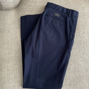 Banana Republic Tapered Rapid Movement Chino 32x32